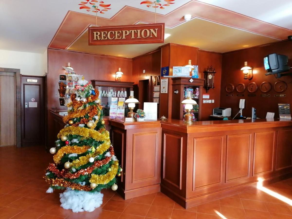 Elina Hotel Pamporovo Buitenkant foto